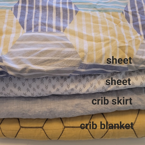 Pottery Barn x West Elm fitted crib sheet - Picture 5 of 5